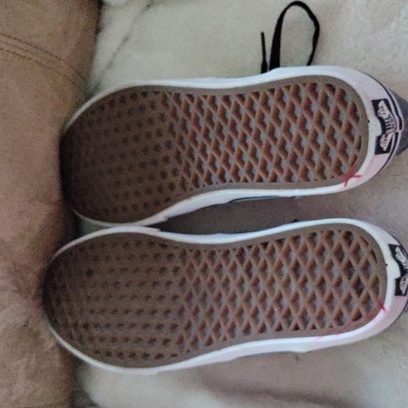 Vans "off the wall" men's size 7 Gray comfortable sneakers. - Picture 4 of 7